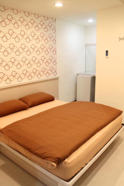 Haozhan B&B Taichung Exteriör bild