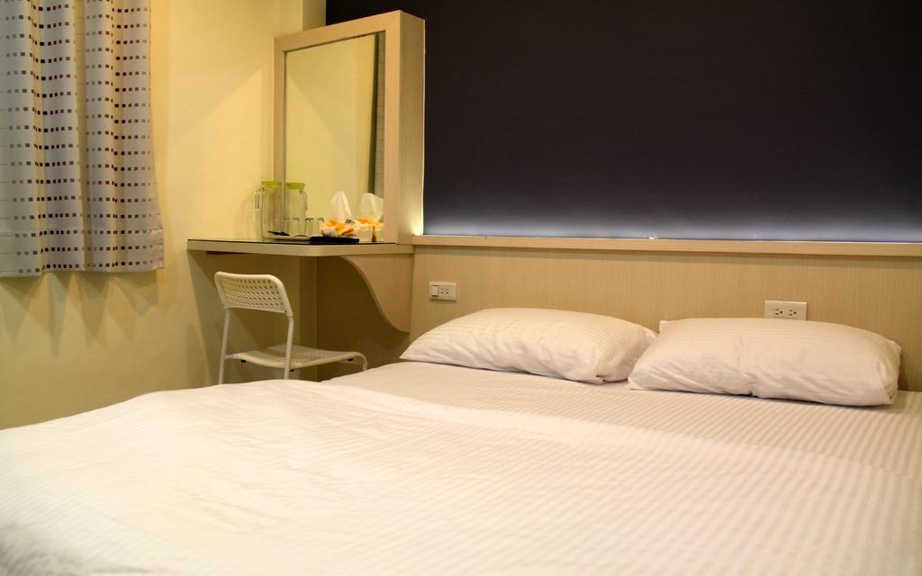 Haozhan B&B Taichung Exteriör bild